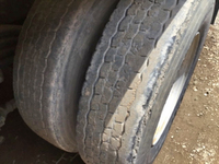 UDトラックスクオンアームロール大型（10t）[写真17]