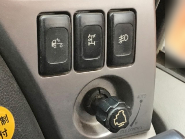 UDトラックスクオンアームロール大型（10t）[写真25]