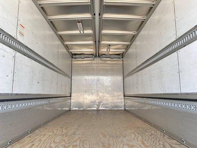 三菱ふそうファイターアルミウイング中型（4t）[写真11]