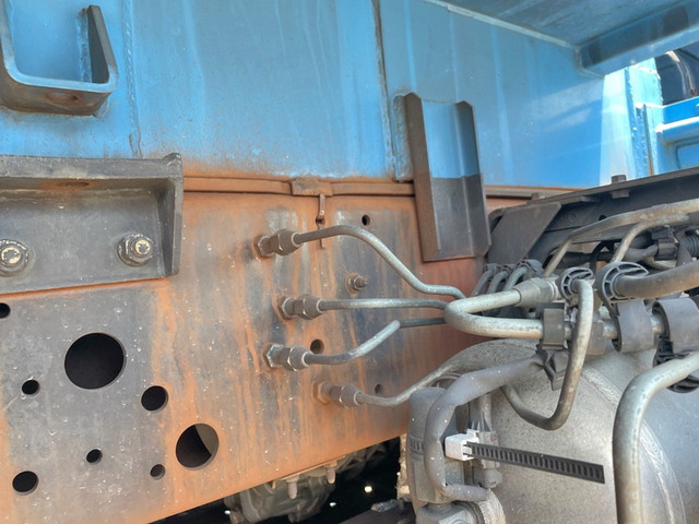 いすゞフォワードパッカー車（塵芥車）中型（4t）[写真23]