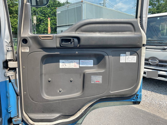 いすゞフォワードパッカー車（塵芥車）中型（4t）[写真28]