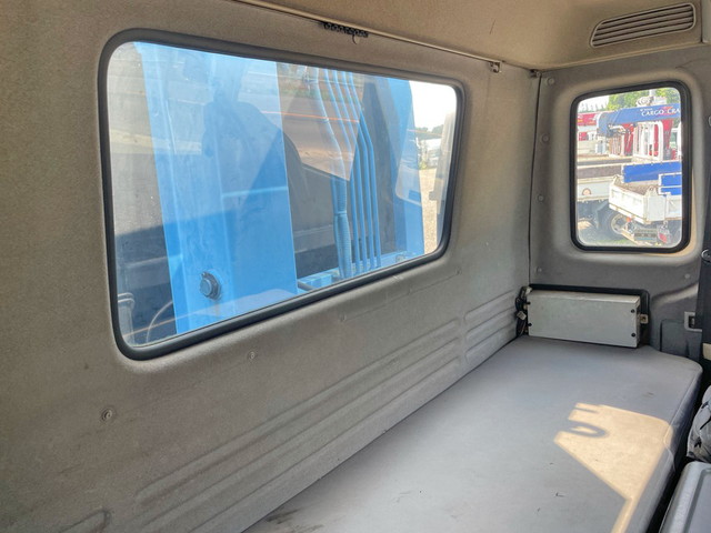 いすゞフォワードパッカー車（塵芥車）中型（4t）[写真35]