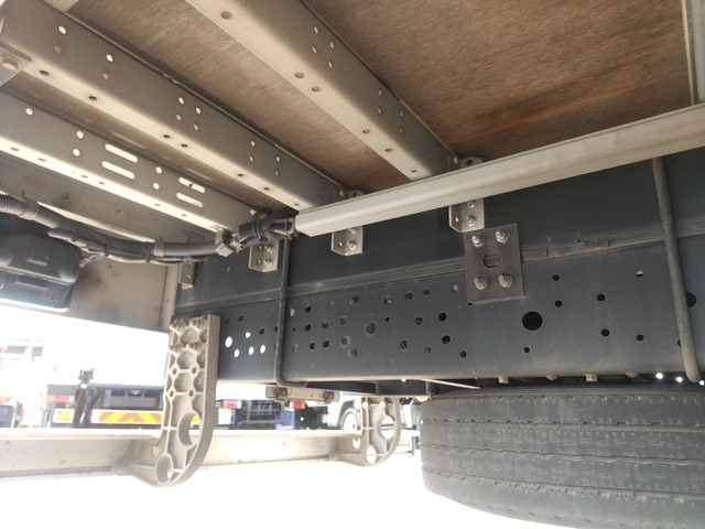 いすゞエルフアルミウイング小型（2t・3t）[写真21]