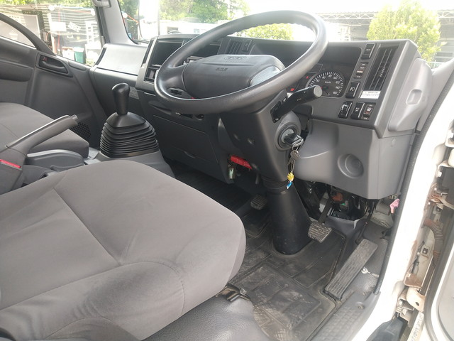 いすゞエルフアルミウイング小型（2t・3t）[写真31]