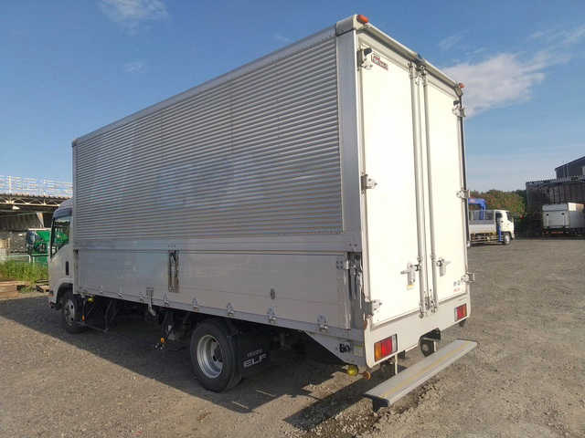 いすゞエルフアルミウイング小型（2t・3t）[写真04]