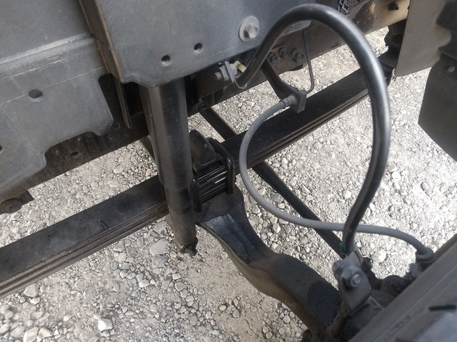 いすゞフォワードアルミバン中型（4t）[写真19]