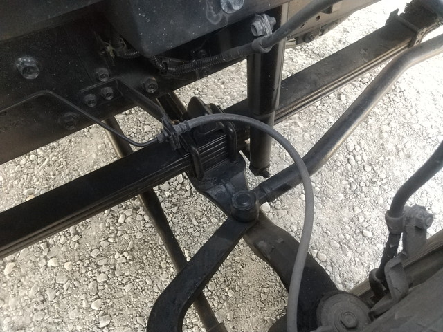 いすゞフォワードアルミバン中型（4t）[写真20]