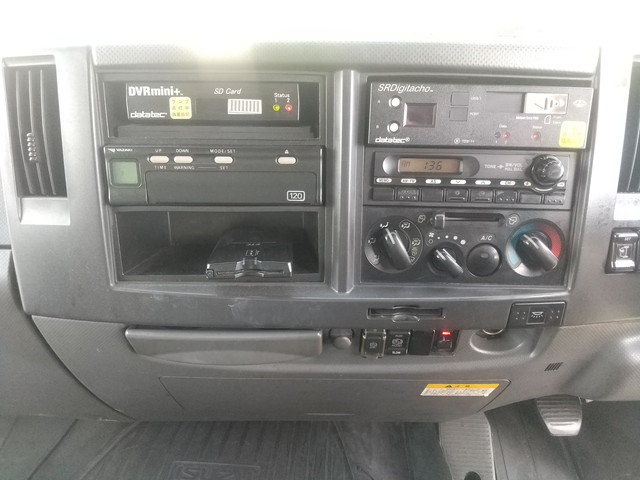 いすゞフォワードアルミバン中型（4t）[写真37]