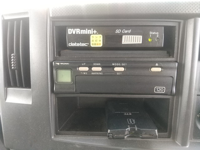 いすゞフォワードアルミバン中型（4t）[写真39]