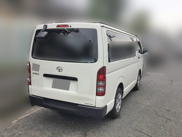 トヨタハイエースバン小型（2t・3t）[写真02]