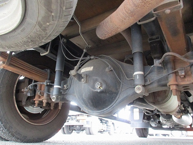 三菱ふそうキャンター平ボディ小型（2t・3t）[写真19]