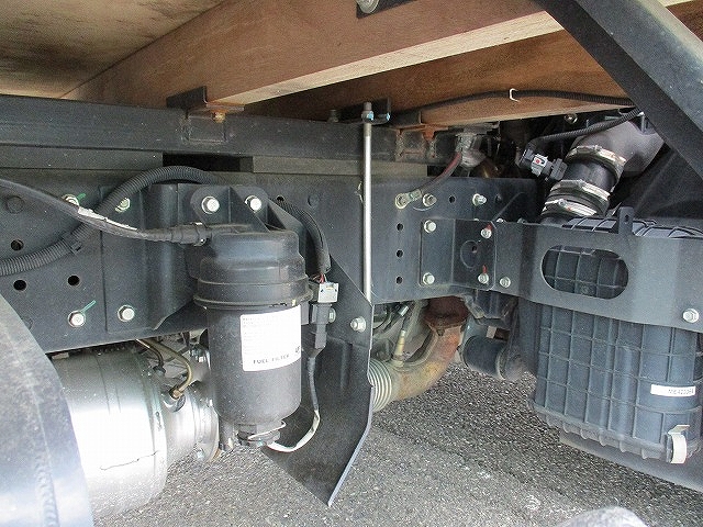 三菱ふそうキャンター平ボディ小型（2t・3t）[写真21]