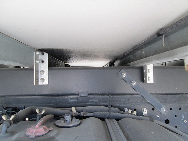 いすゞエルフアルミバン小型（2t・3t）[写真12]