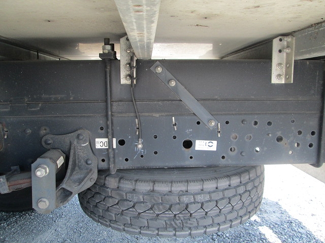 いすゞエルフアルミバン小型（2t・3t）[写真14]