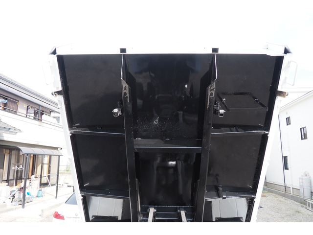 いすゞエルフダンプ小型（2t・3t）[写真12]