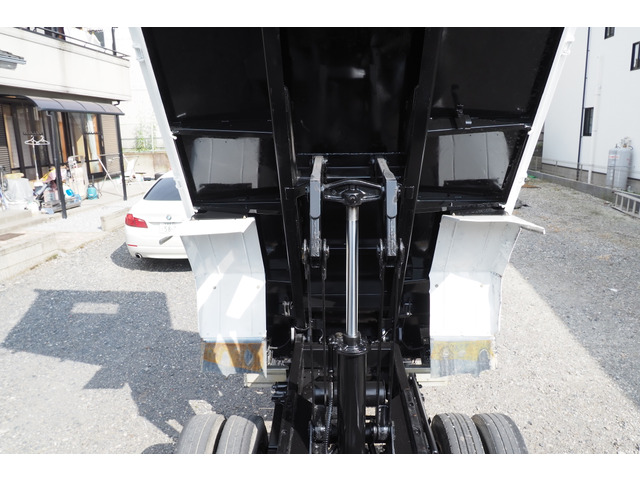 いすゞエルフダンプ小型（2t・3t）[写真13]