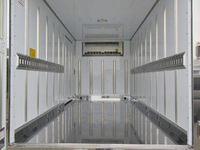 三菱ふそうキャンター冷凍車（冷蔵車）小型（2t・3t）[写真03]