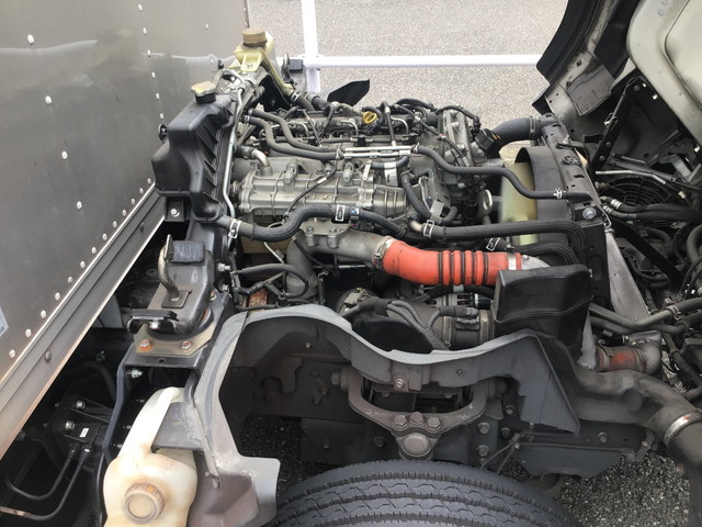 三菱ふそうキャンターアルミバン小型（2t・3t）[写真15]