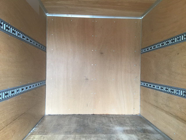 三菱ふそうキャンターアルミバン小型（2t・3t）[写真05]