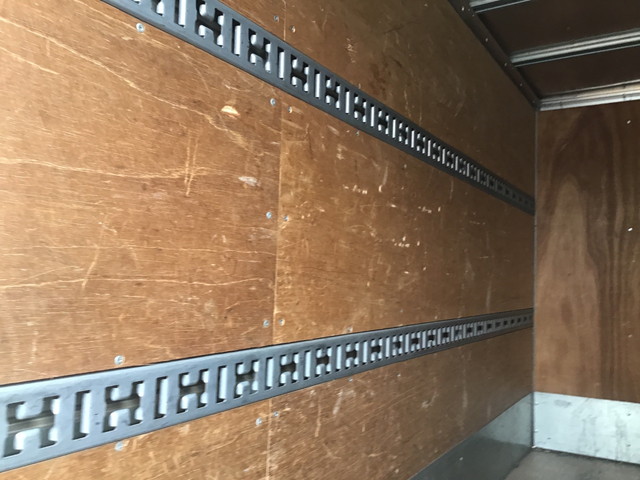 三菱ふそうキャンターアルミバン小型（2t・3t）[写真05]