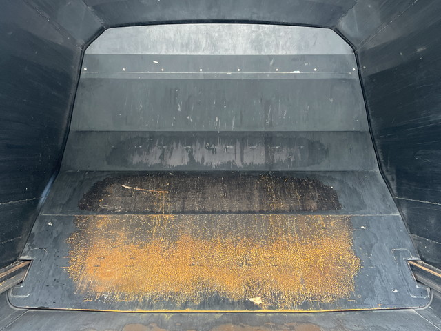 三菱ふそうファイターパッカー車（塵芥車）中型（4t）[写真12]