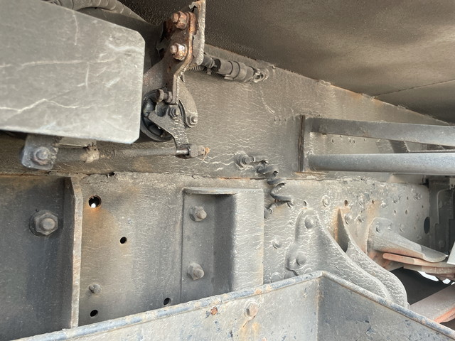 三菱ふそうファイターパッカー車（塵芥車）中型（4t）[写真19]