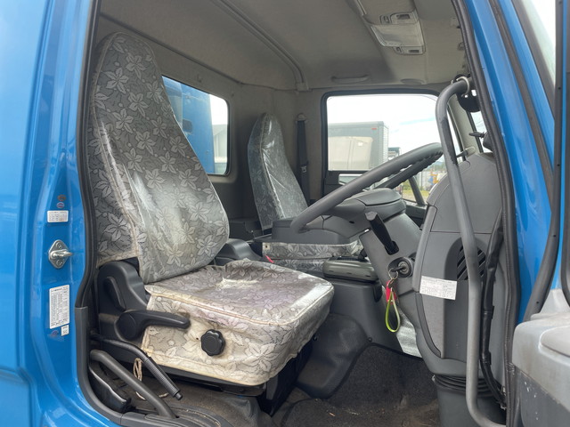 三菱ふそうファイターパッカー車（塵芥車）中型（4t）[写真28]