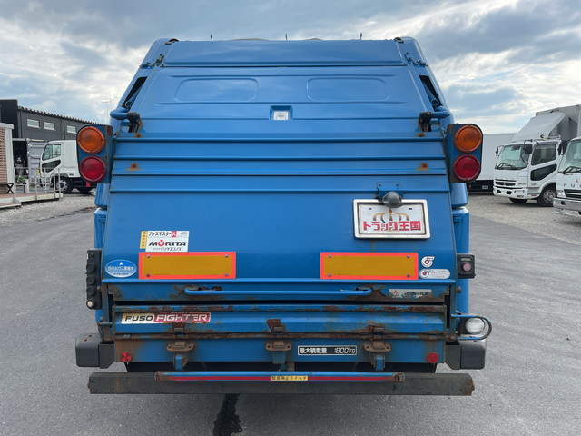 三菱ふそうファイターパッカー車（塵芥車）中型（4t）[写真08]