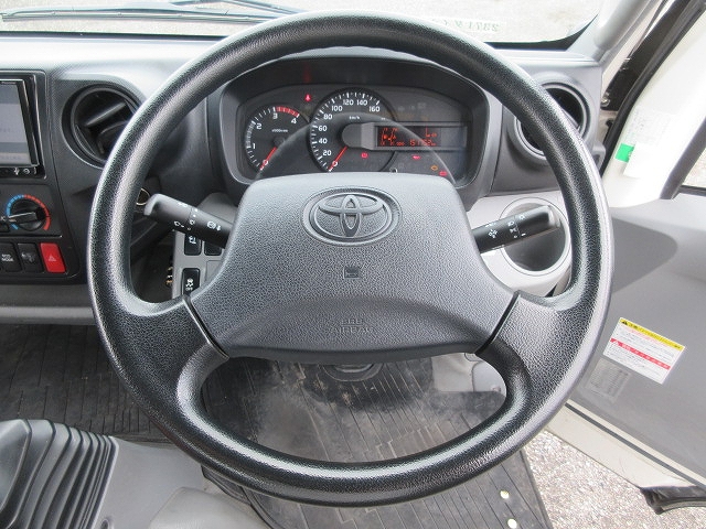 トヨタダイナセーフティローダー小型（2t・3t）[写真37]