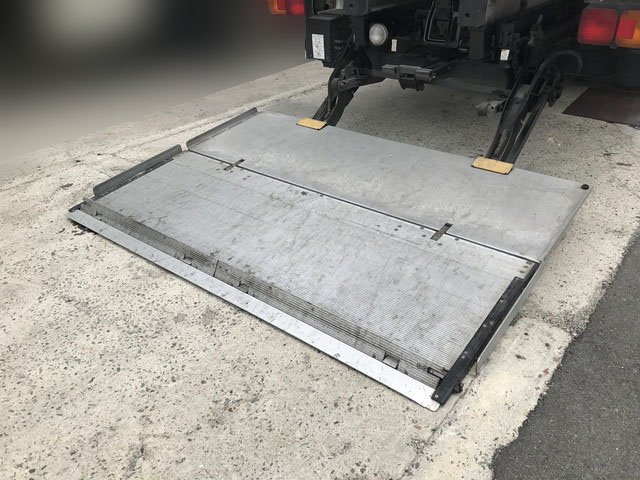 日野レンジャー冷凍車（冷蔵車）増トン（6t・8t）[写真19]