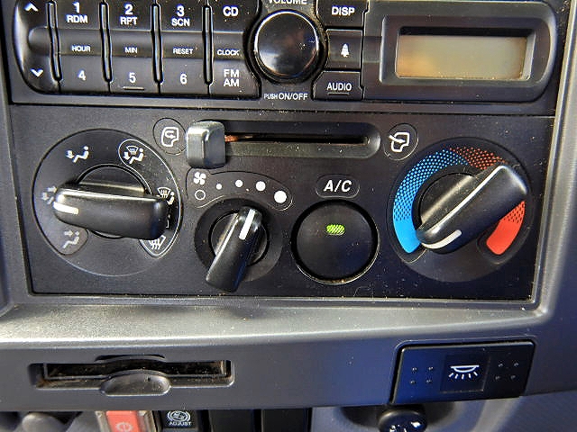 いすゞフォワードアルミブロック中型（4t）[写真12]