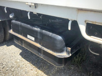 三菱ふそうキャンターガッツ平ボディ小型（2t・3t）[写真13]