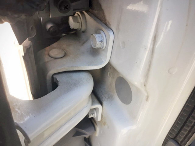 三菱ふそうキャンターガッツ平ボディ小型（2t・3t）[写真14]