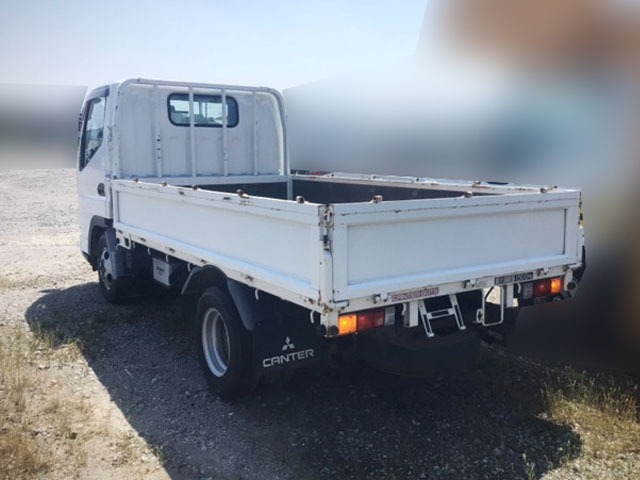 三菱ふそうキャンターガッツ平ボディ小型（2t・3t）[写真04]