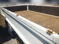 三菱ふそうキャンターガッツ平ボディ小型（2t・3t）[写真09]