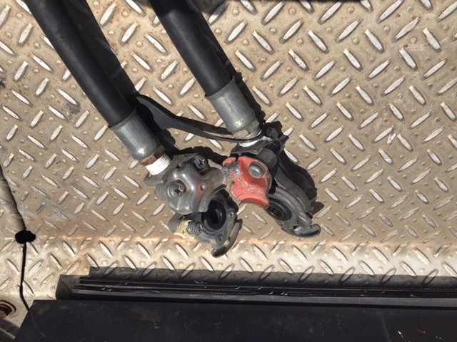 日野プロフィアトレーラーヘッド（トラクターヘッド）大型（10t）[写真11]