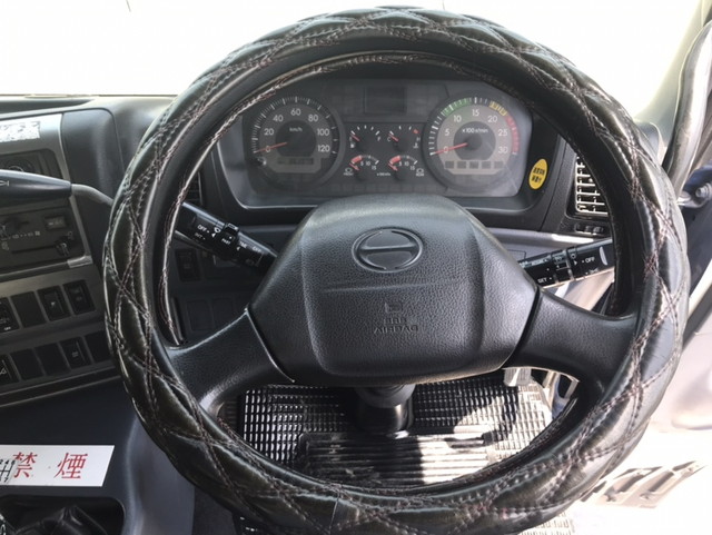 日野プロフィアトレーラーヘッド（トラクターヘッド）大型（10t）[写真22]