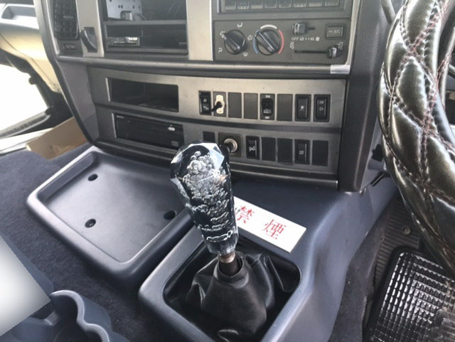 日野プロフィアトレーラーヘッド（トラクターヘッド）大型（10t）[写真24]