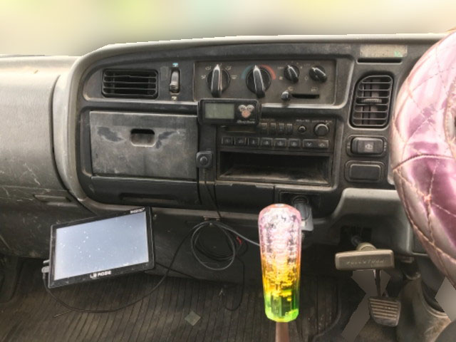 三菱ふそうキャンタークレーン3段小型（2t・3t）[写真28]