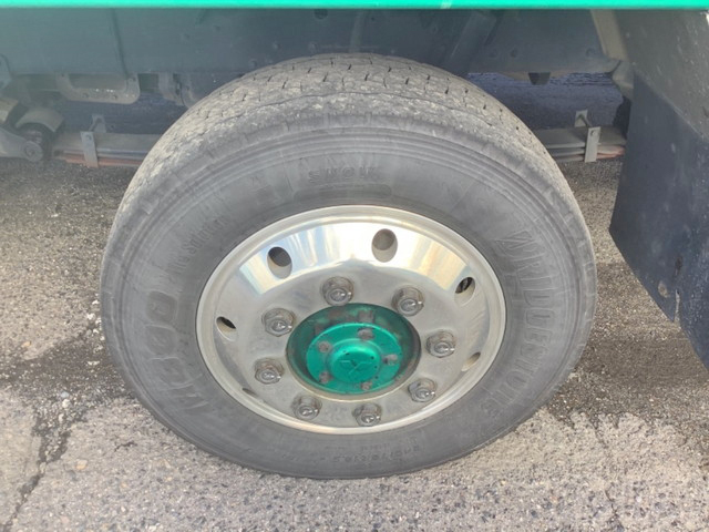 三菱ふそうスーパーグレートアルミウイング大型（10t）[写真11]