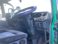 三菱ふそうスーパーグレートアルミウイング大型（10t）[写真21]