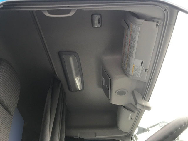 いすゞギガトレーラーヘッド（トラクターヘッド）大型（10t）[写真17]