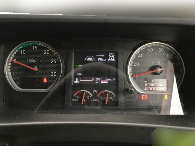 いすゞギガトレーラーヘッド（トラクターヘッド）大型（10t）[写真18]