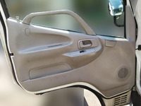 トヨタトヨエース平ボディ小型（2t・3t）[写真17]