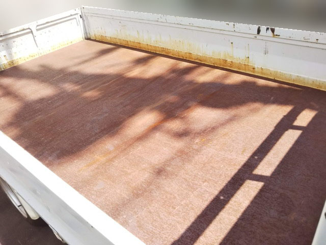 トヨタトヨエース平ボディ小型（2t・3t）[写真04]