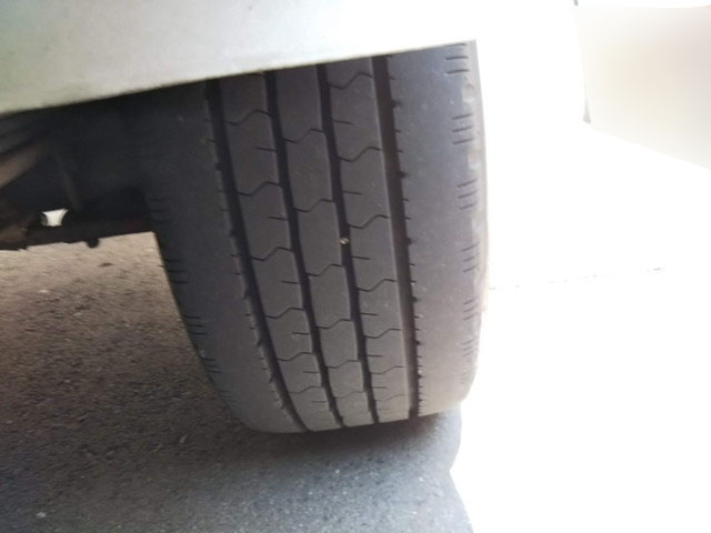 トヨタトヨエース平ボディ小型（2t・3t）[写真09]