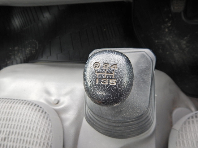 トヨタダイナ平ボディ小型（2t・3t）[写真13]