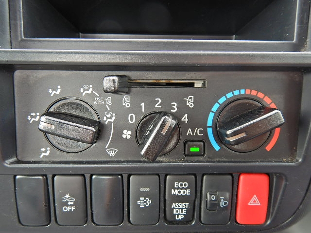 トヨタダイナ平ボディ小型（2t・3t）[写真17]