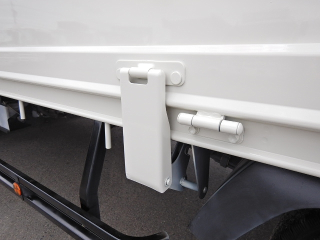 トヨタダイナ平ボディ小型（2t・3t）[写真09]