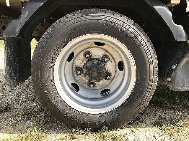 いすゞエルフ平ボディ小型（2t・3t）[写真17]